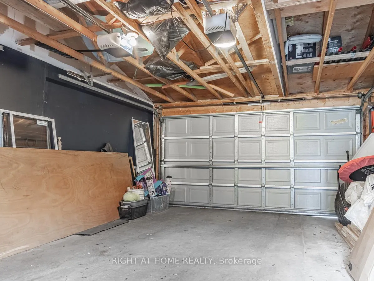 Photo 33 of 45 Rutland Street, Toronto, Corso Italia-Davenport — HOMEH