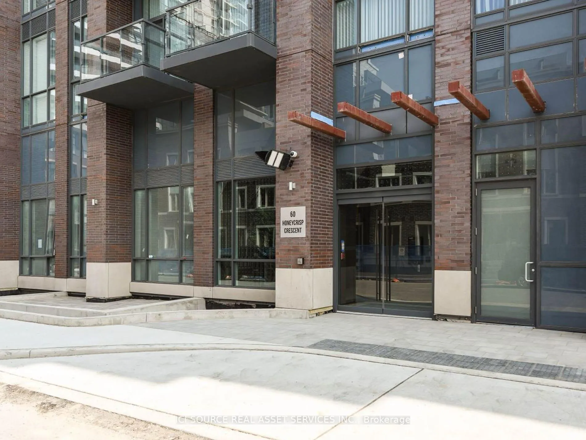 Photo 2 of Unit 802, 60 Honeycrisp Crescent, Vaughan, Vaughan Corporate Centre — HOMEH