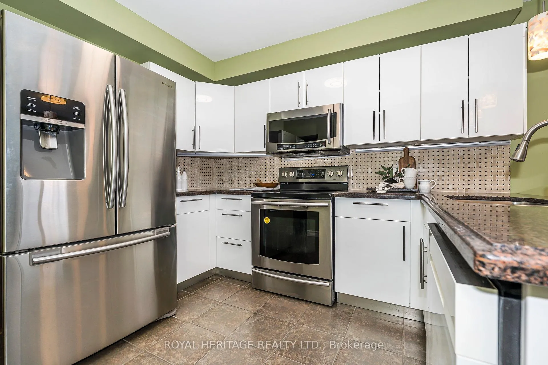 Photo 13 of 11 Humphrey Drive, Ajax, South West — HOMEH