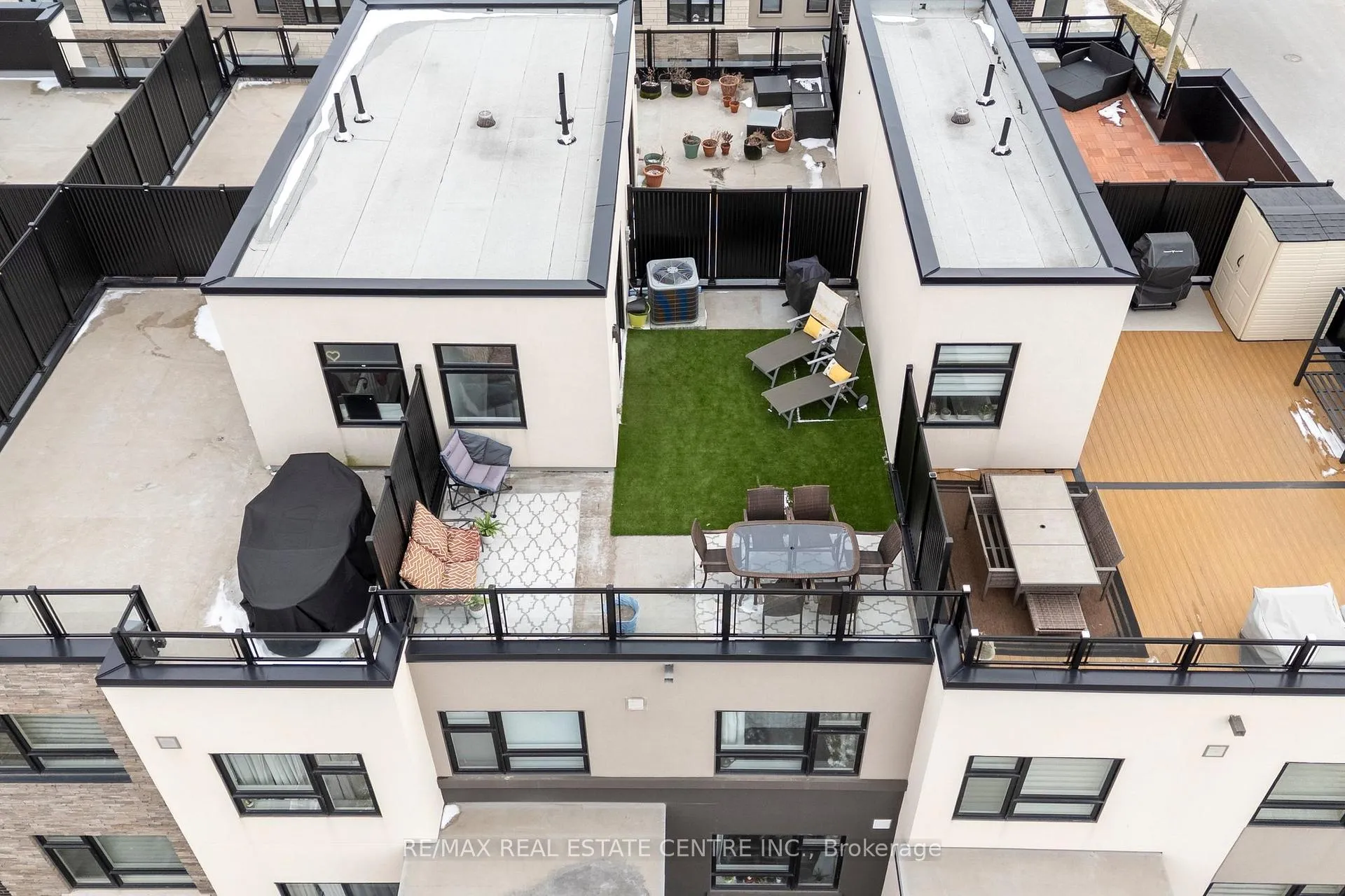 Front of Unit 28, 1121 Cooke Boulevard