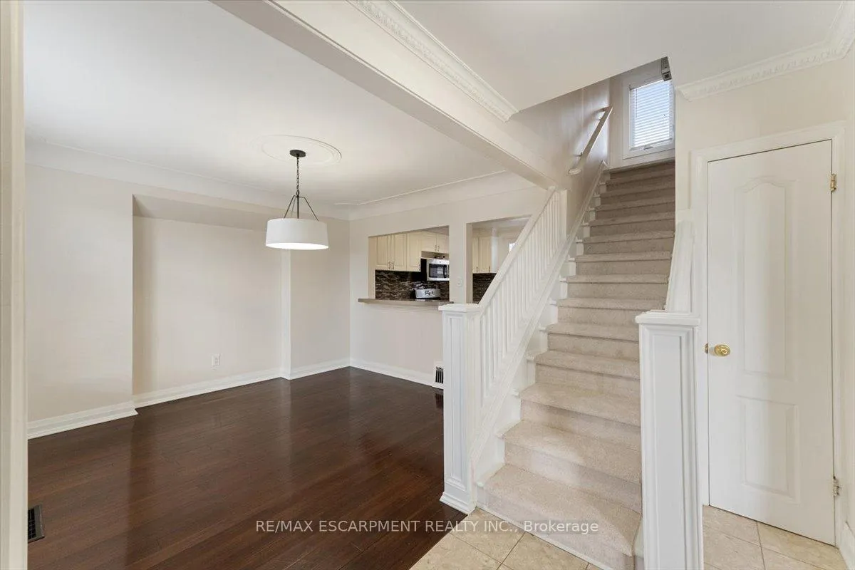 Photo 4 of 370 Paling Avenue, Hamilton, Homeside — HOMEH