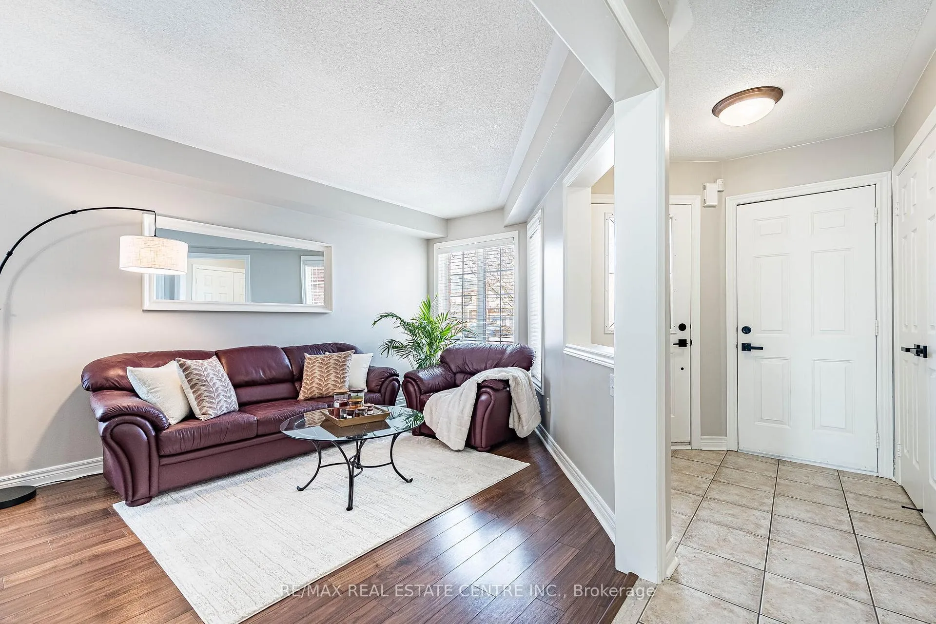 Photo 7 of 109 Mowat Crescent, Halton Hills, Georgetown — HOMEH