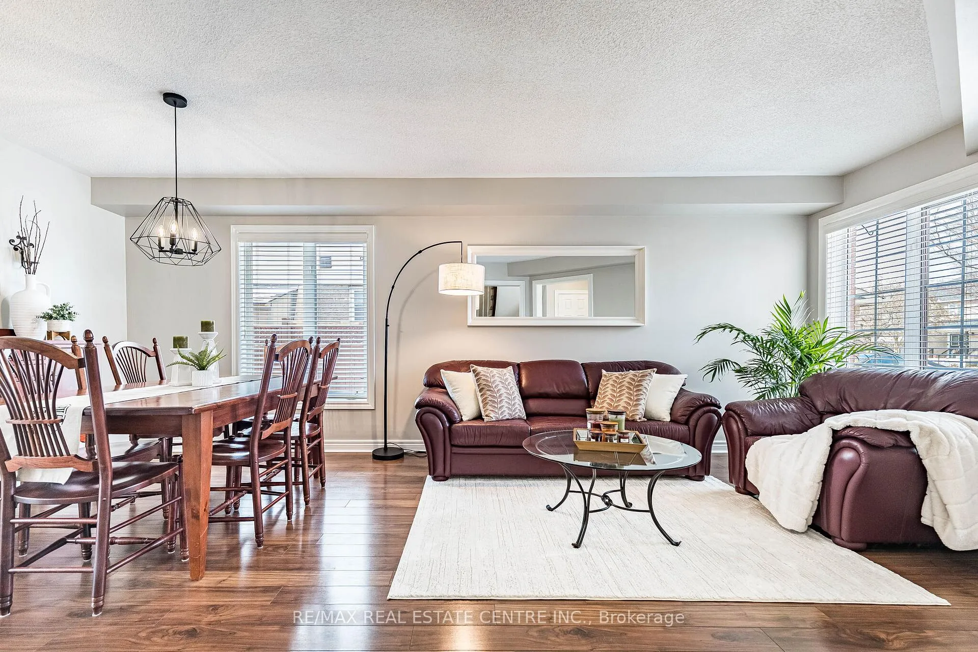 Photo 8 of 109 Mowat Crescent, Halton Hills, Georgetown — HOMEH