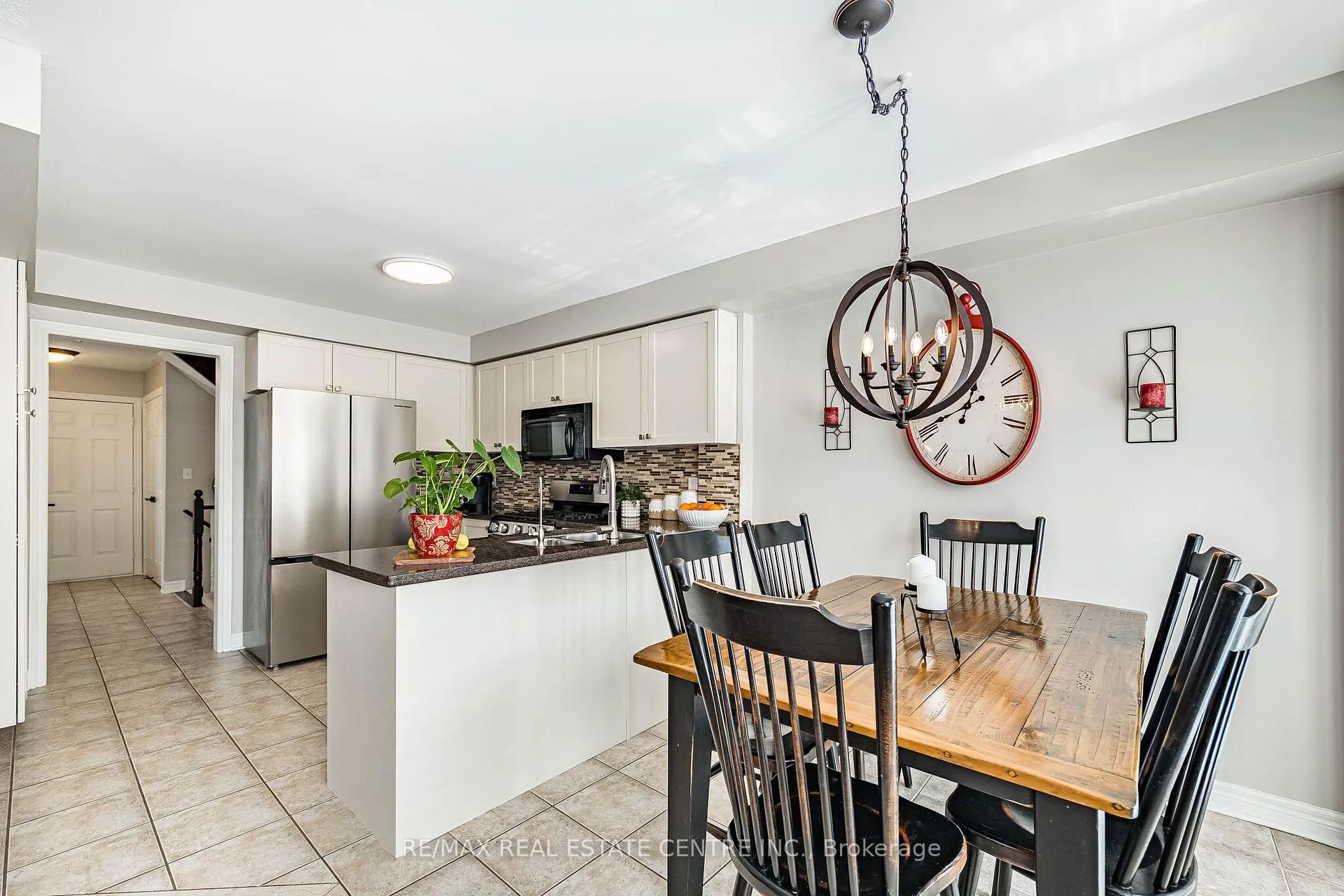 Photo 13 of 109 Mowat Crescent, Halton Hills, Georgetown — HOMEH