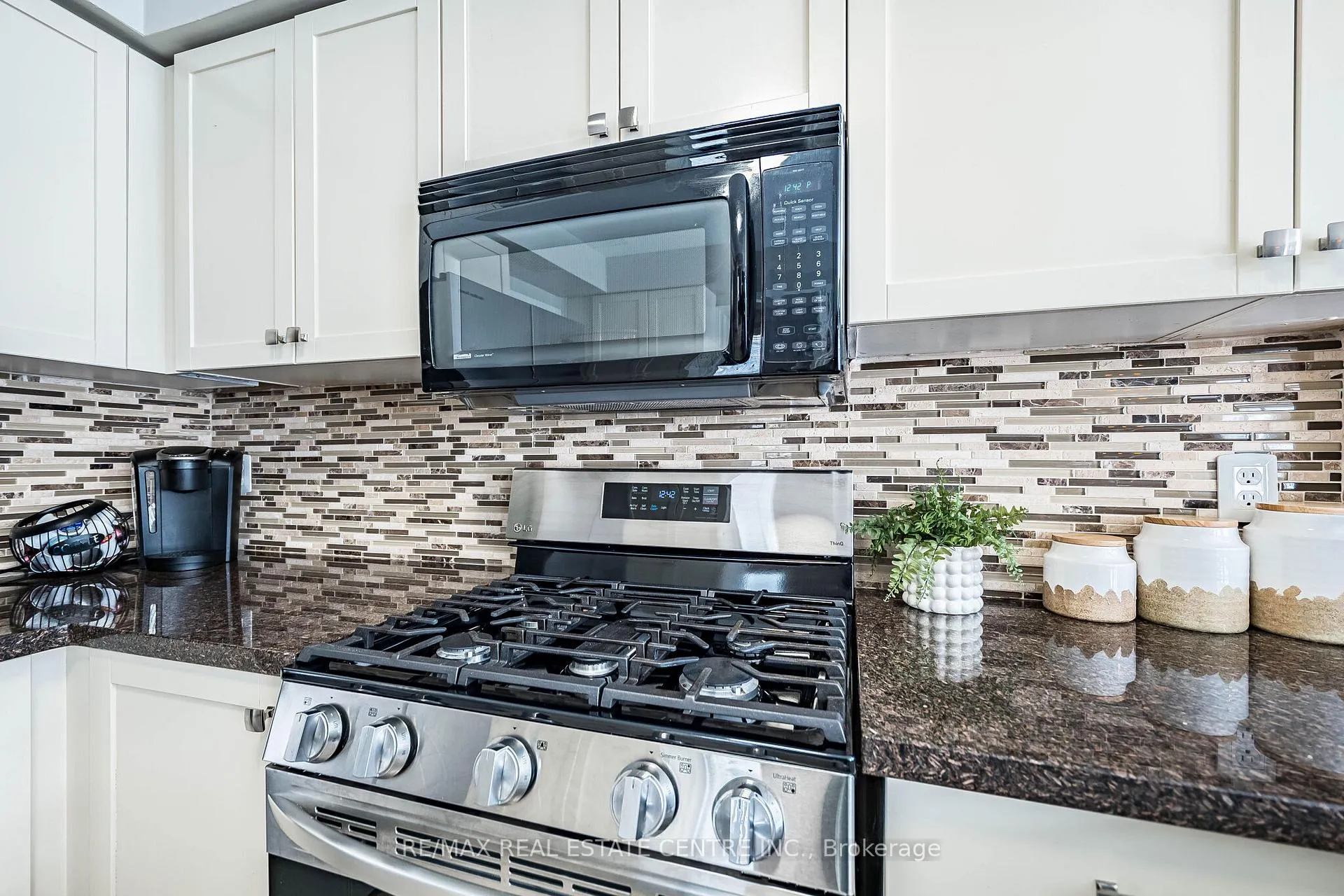 Photo 16 of 109 Mowat Crescent, Halton Hills, Georgetown — HOMEH