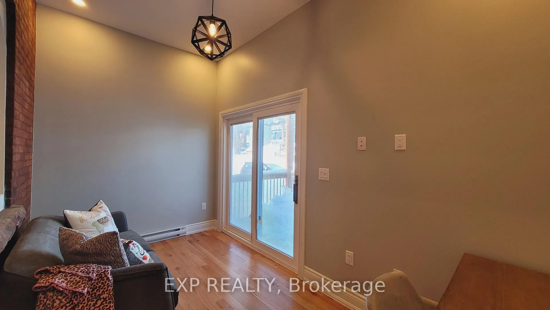 Photo 6 of Unit 103, 157-159 James Street, Ottawa, Ottawa Centre — HOMEH