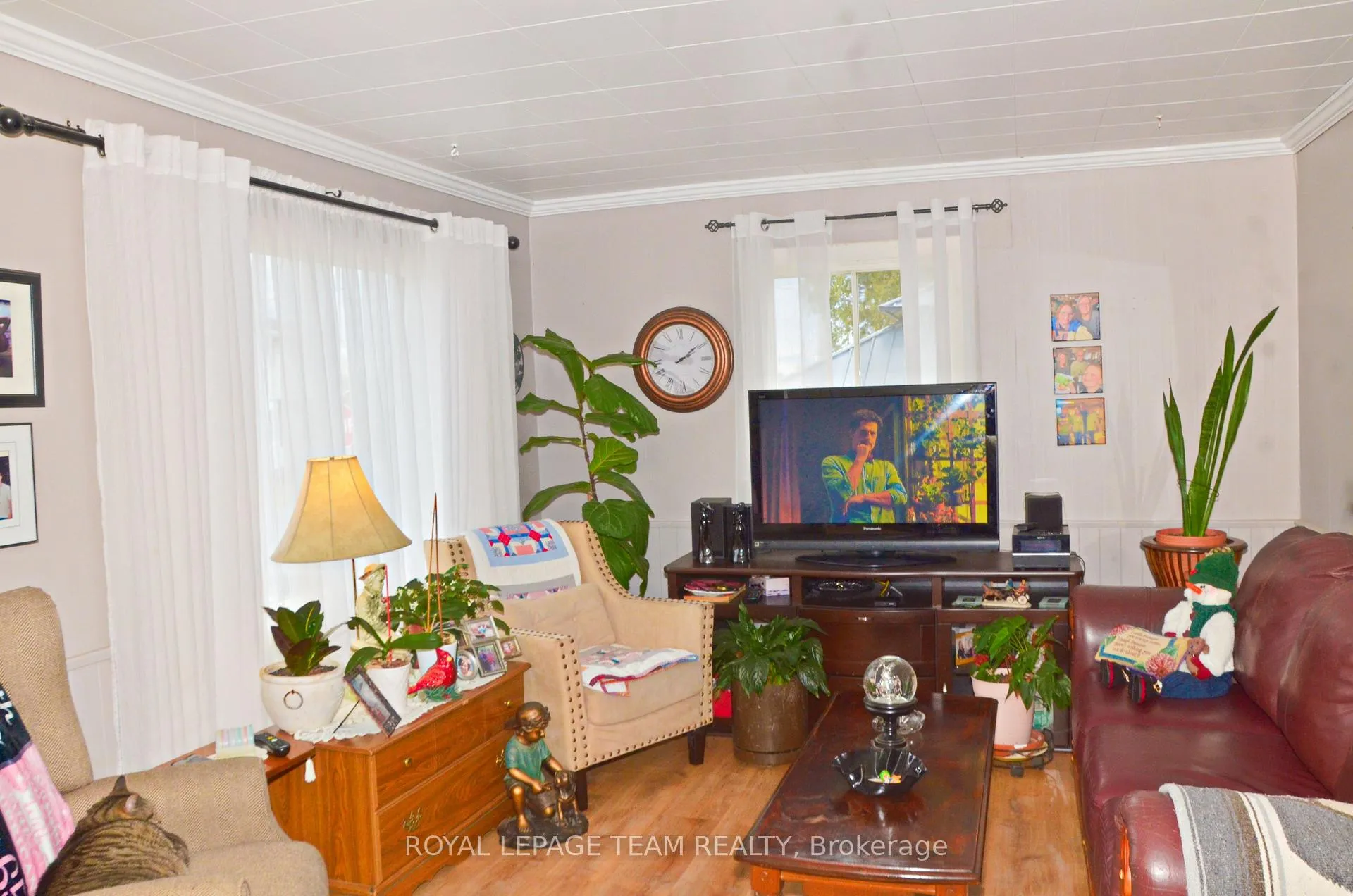Photo 2 of 3040 Walker Street, Edwardsburgh/Cardinal, Town of Cardinal — HOMEH