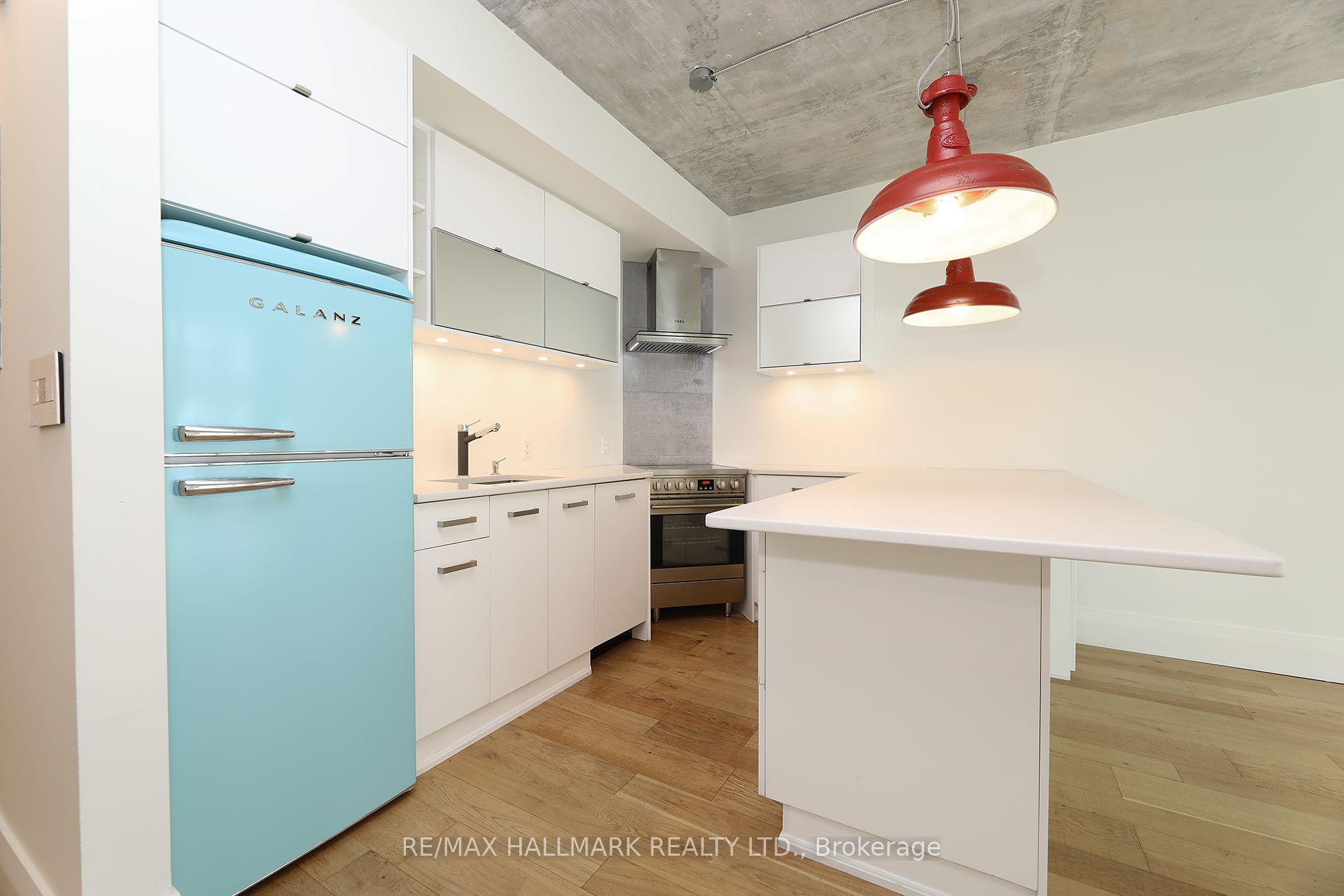Photo 11 of Unit 402, 301 Markham Street, Toronto, Trinity-Bellwoods — HOMEH