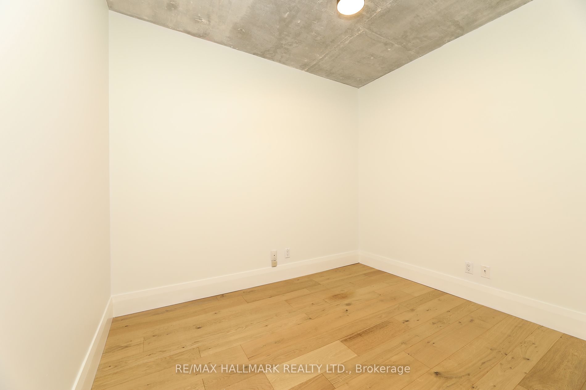 Photo 5 of Unit 402, 301 Markham Street, Toronto, Trinity-Bellwoods — HOMEH