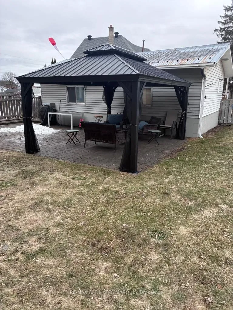 Photo 44 of 23 Alfred Street, Smiths Falls — HOMEH