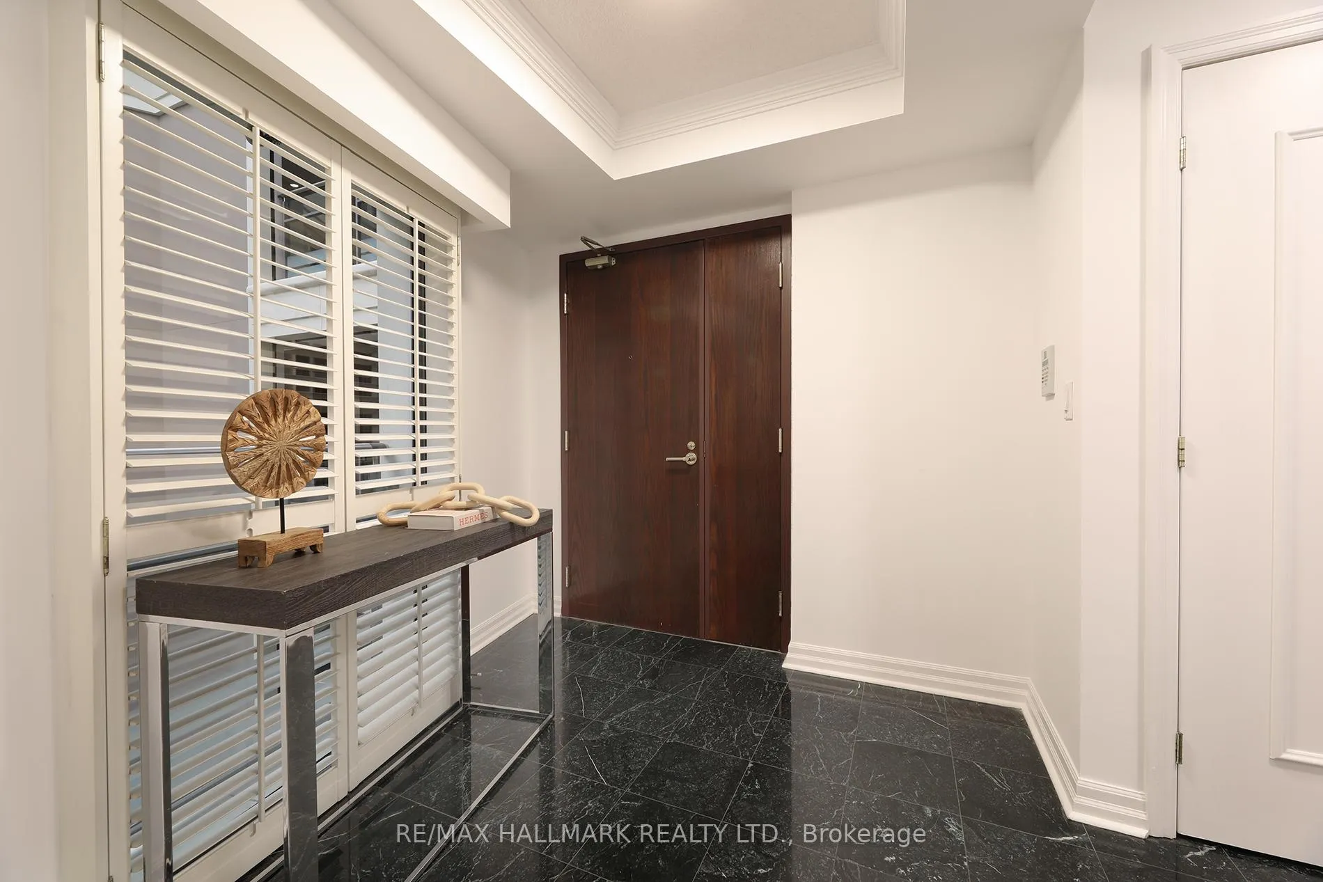 Photo 5 of Unit 609, 2727 Yonge Street, Toronto, Lawrence Park South — HOMEH
