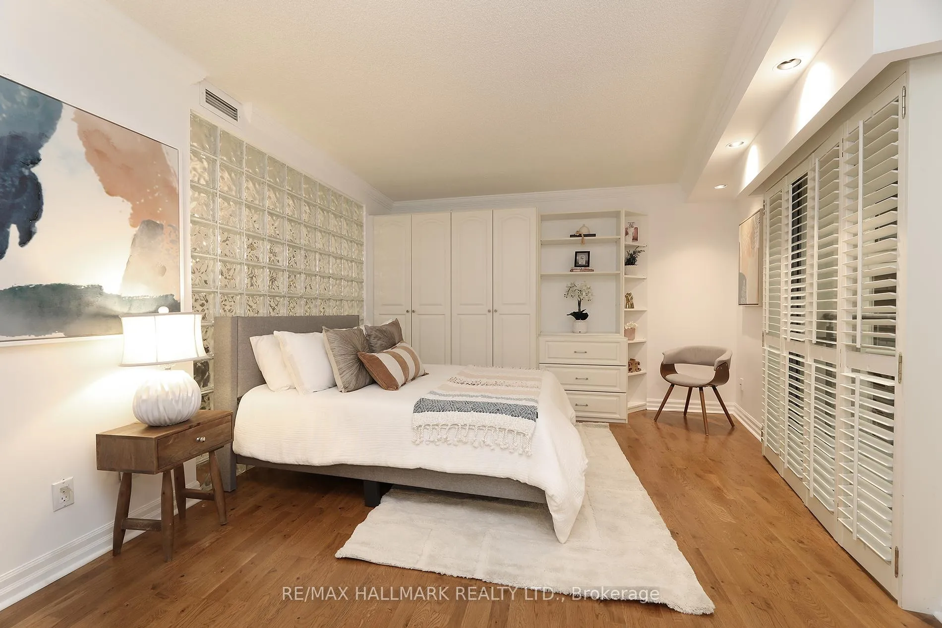Photo 7 of Unit 609, 2727 Yonge Street, Toronto, Lawrence Park South — HOMEH