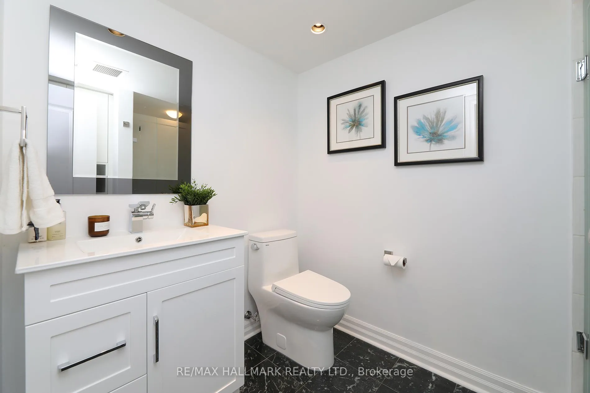 Photo 9 of Unit 609, 2727 Yonge Street, Toronto, Lawrence Park South — HOMEH