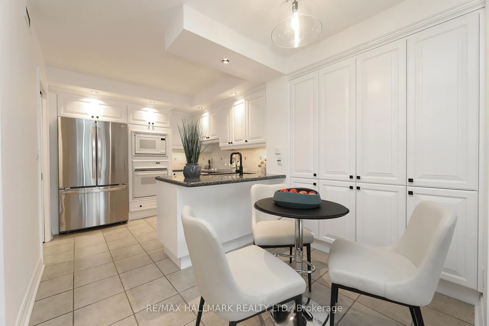 Photo 15 of Unit 609, 2727 Yonge Street, Toronto, Lawrence Park South — HOMEH