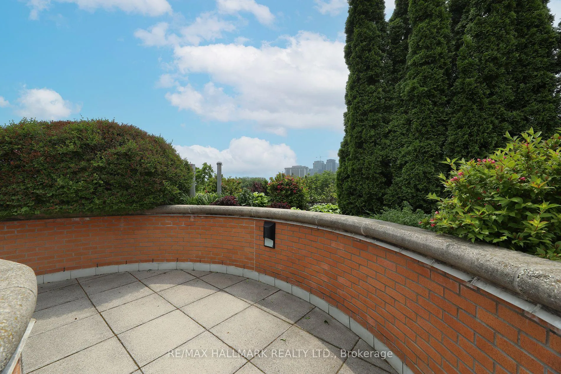 Photo 44 of Unit 609, 2727 Yonge Street, Toronto, Lawrence Park South — HOMEH
