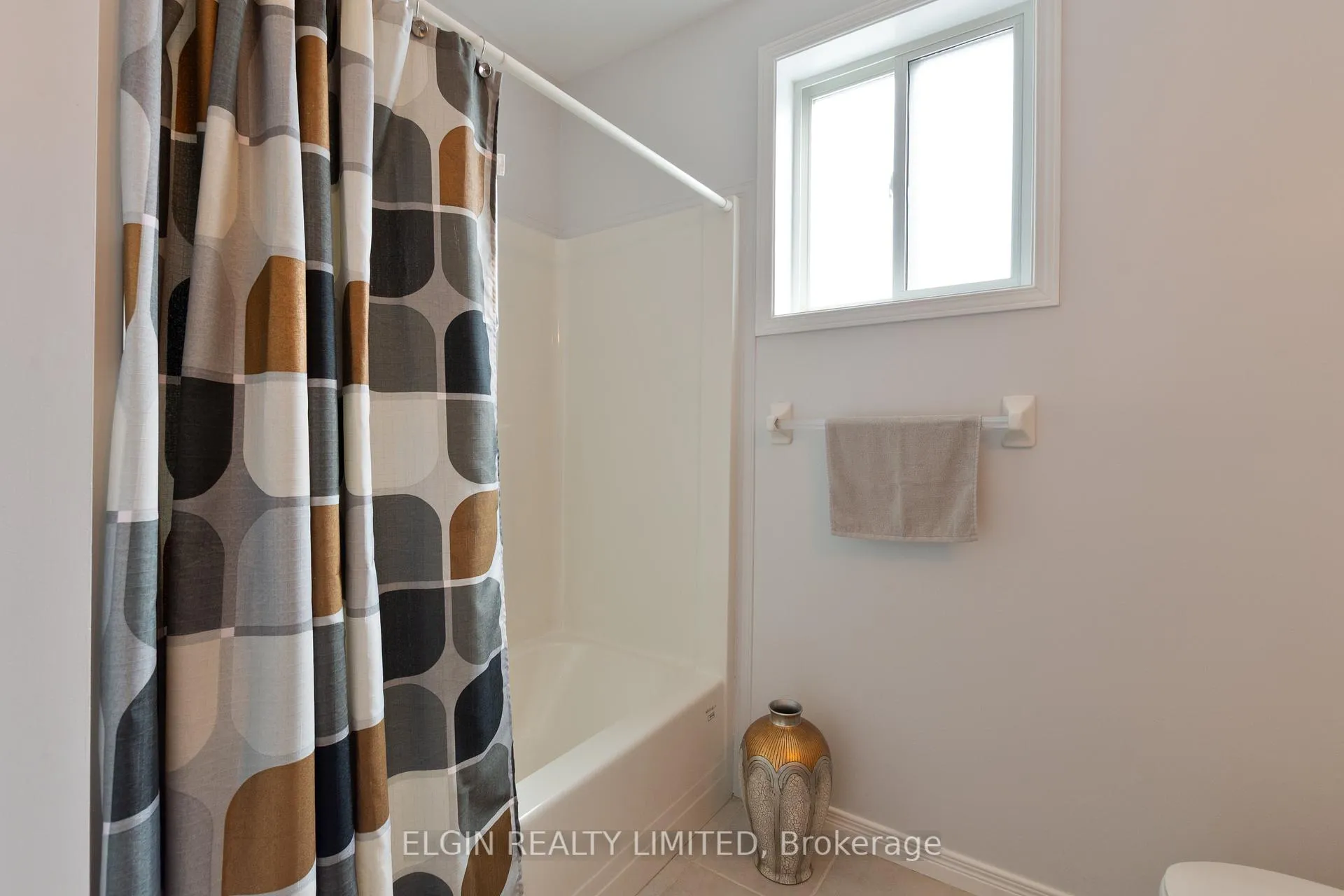 Photo 29 of 41792 North Street N, Southwold, Rural Southwold — HOMEH