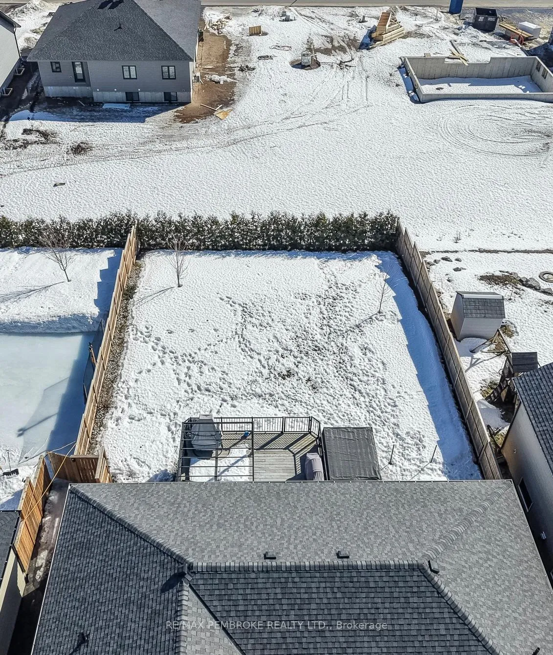 Photo 4 of 77 Noble Crescent, Petawawa — HOMEH