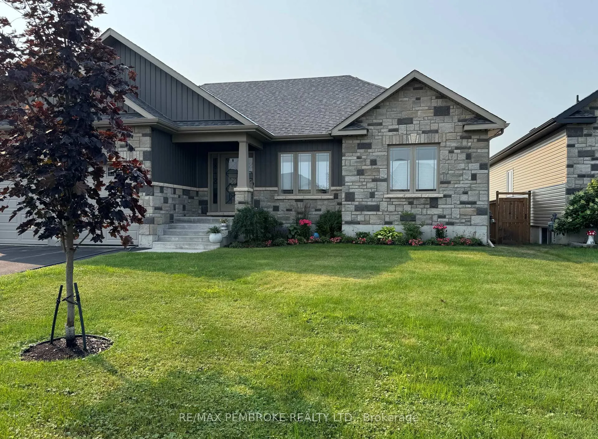 Photo 7 of 77 Noble Crescent, Petawawa — HOMEH