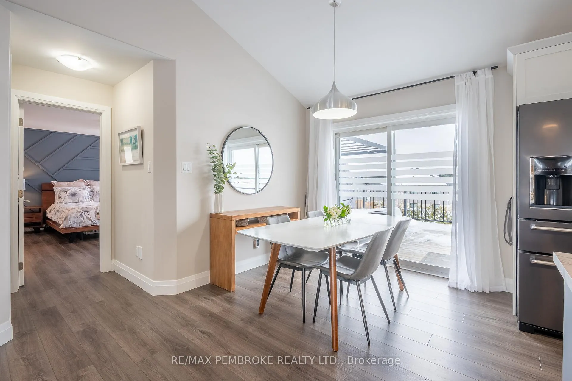 Photo 14 of 77 Noble Crescent, Petawawa — HOMEH
