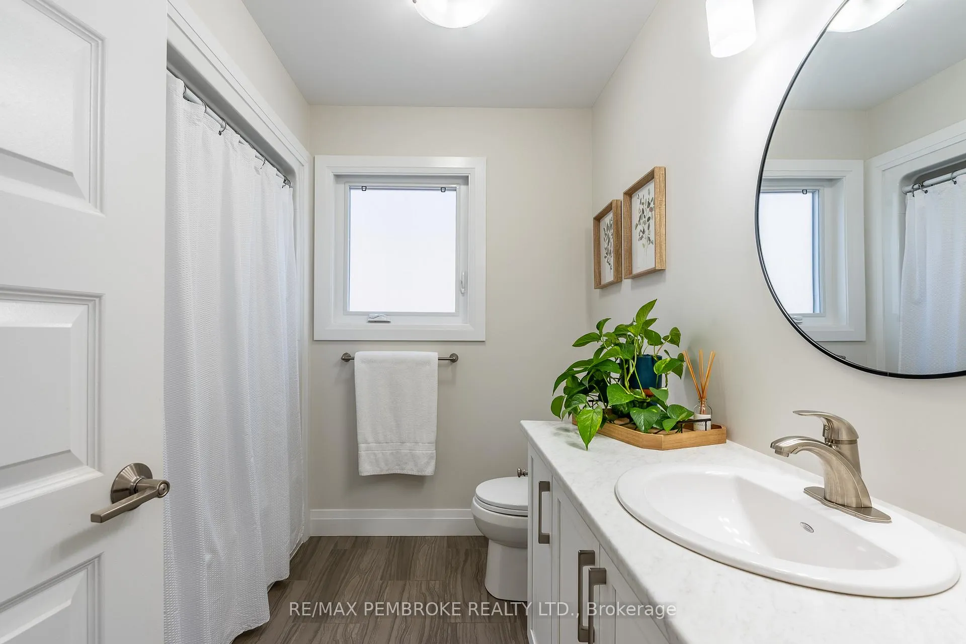 Photo 32 of 77 Noble Crescent, Petawawa — HOMEH
