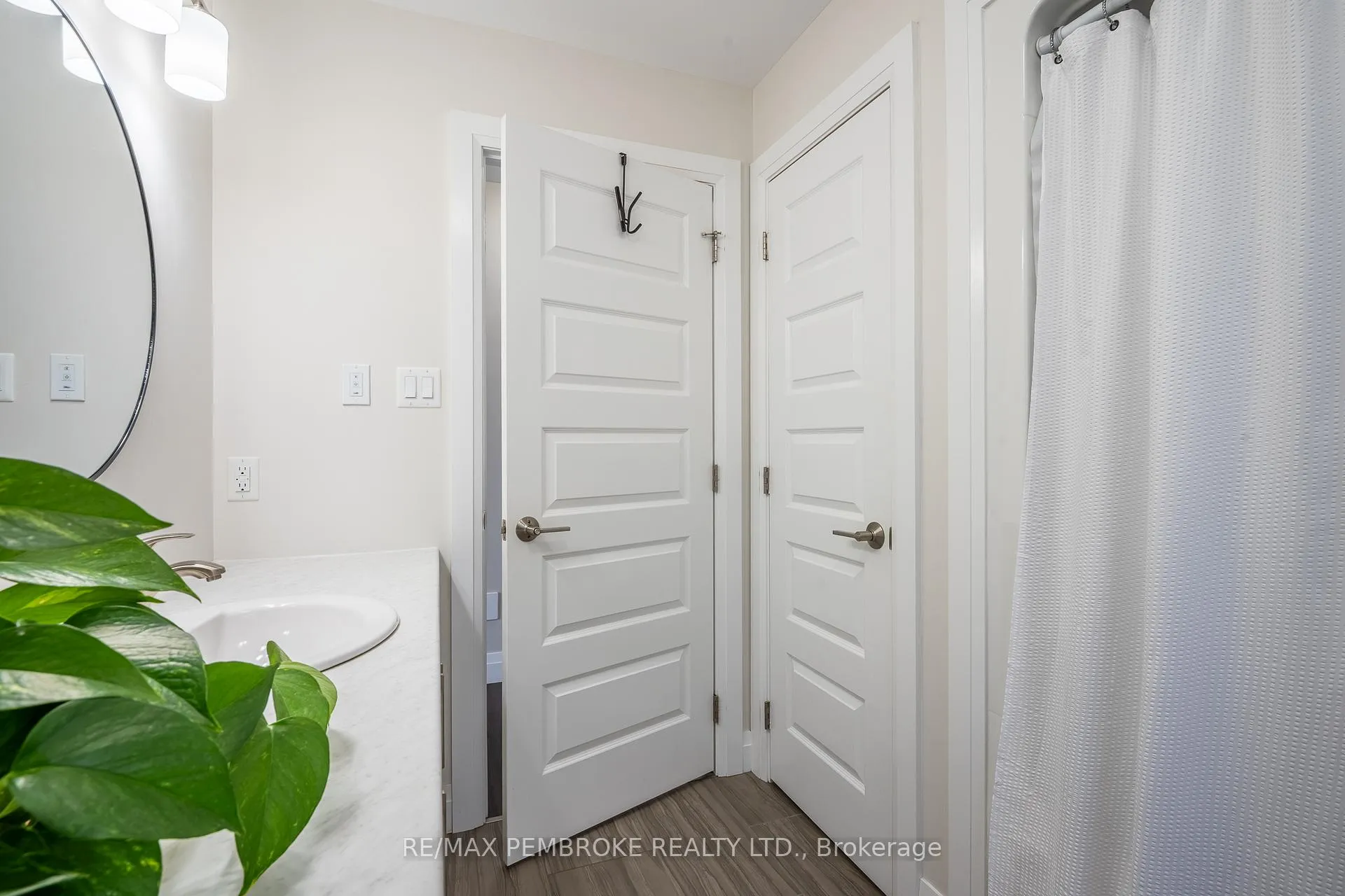 Photo 33 of 77 Noble Crescent, Petawawa — HOMEH