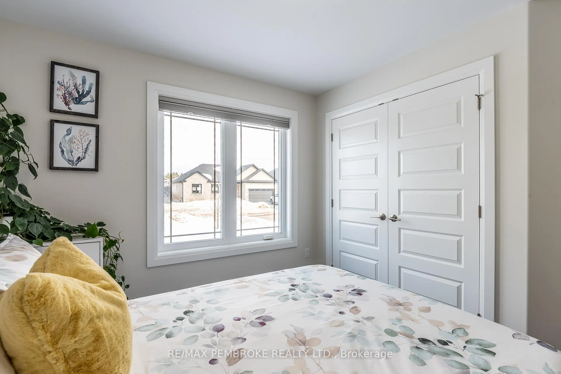 Photo 35 of 77 Noble Crescent, Petawawa — HOMEH