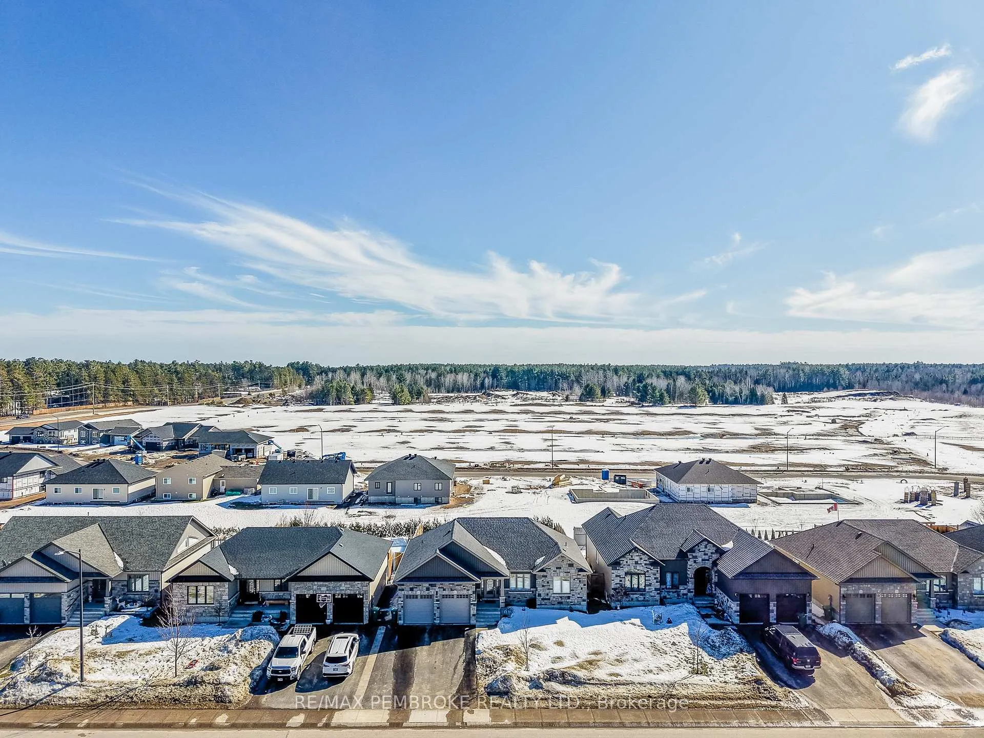 Photo 44 of 77 Noble Crescent, Petawawa — HOMEH