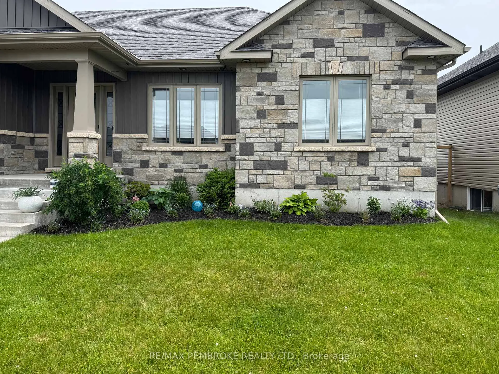 Photo 49 of 77 Noble Crescent, Petawawa — HOMEH