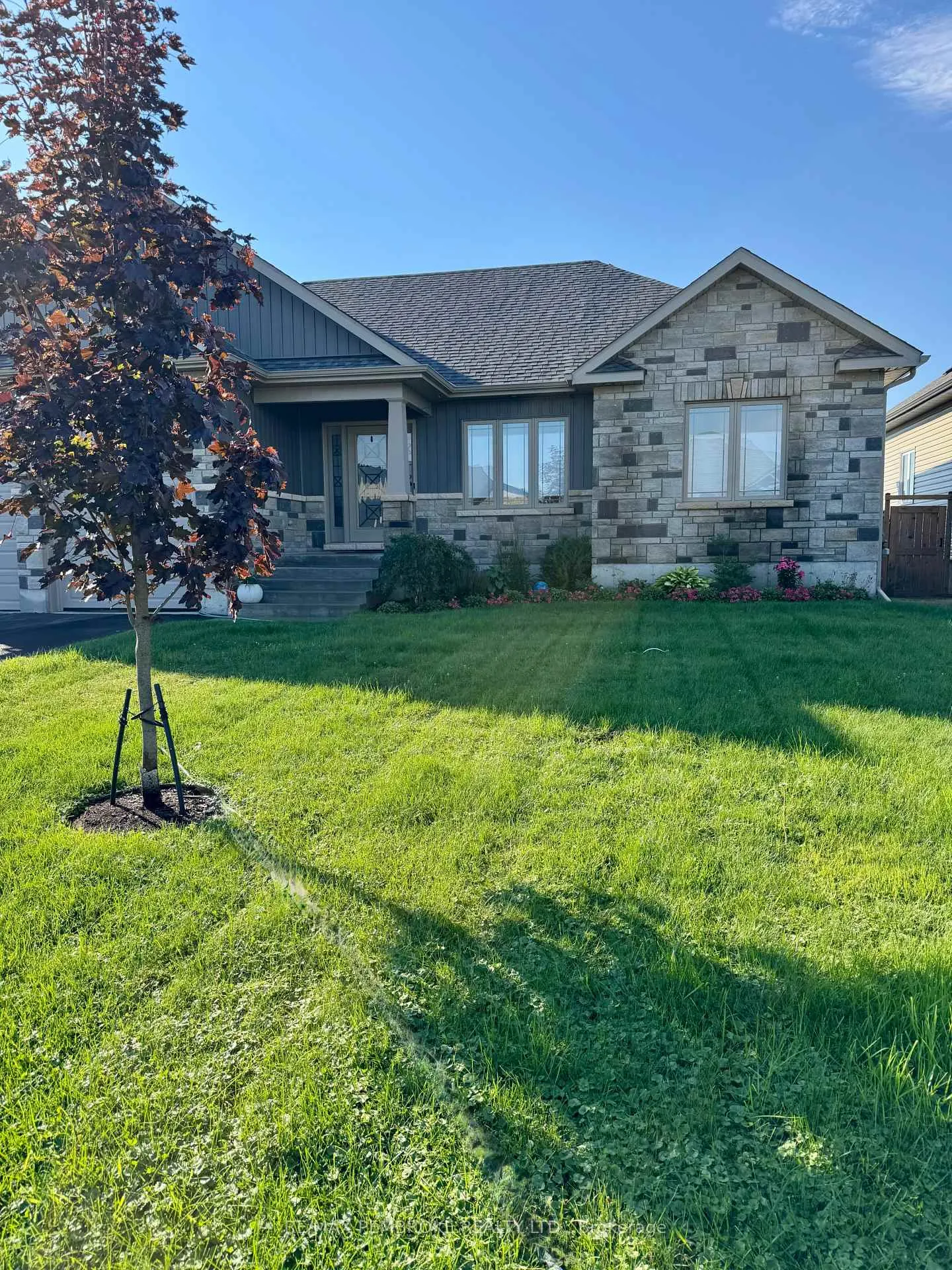 Photo 50 of 77 Noble Crescent, Petawawa — HOMEH