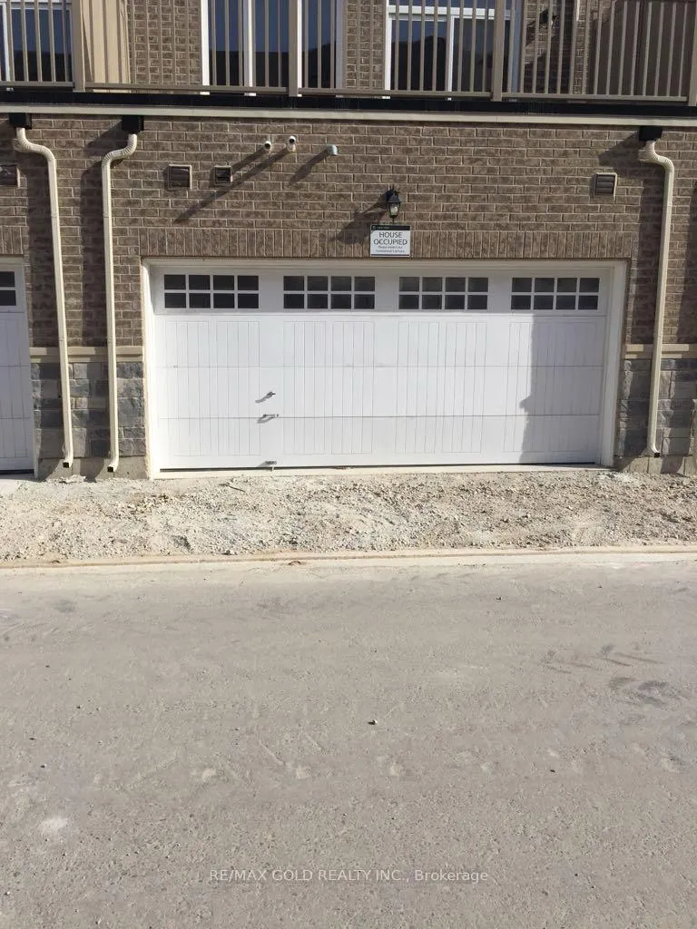 Photo 3 of 36 Brushwood Drive, Brampton, Bram West — HOMEH