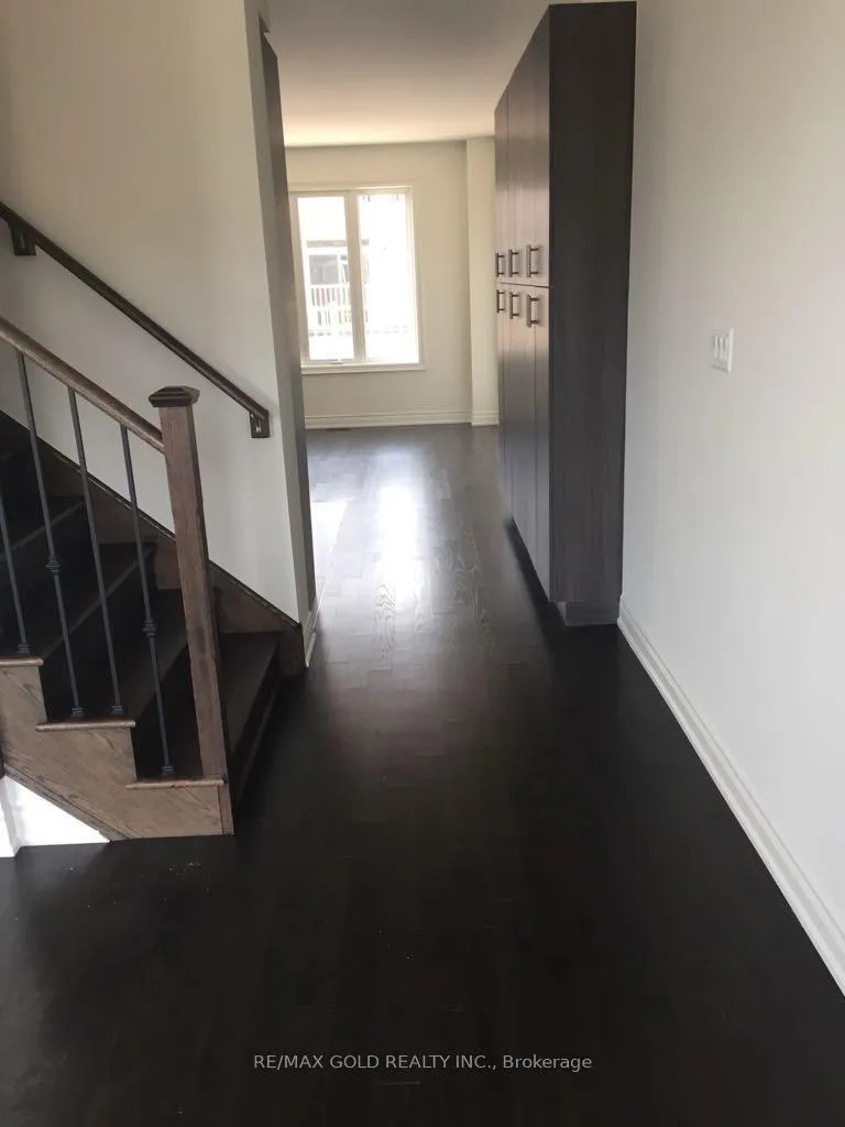 Photo 5 of 36 Brushwood Drive, Brampton, Bram West — HOMEH