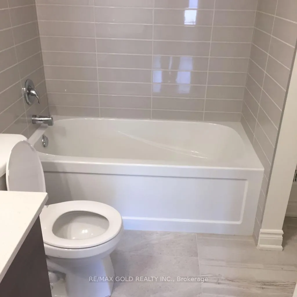 Photo 14 of 36 Brushwood Drive, Brampton, Bram West — HOMEH