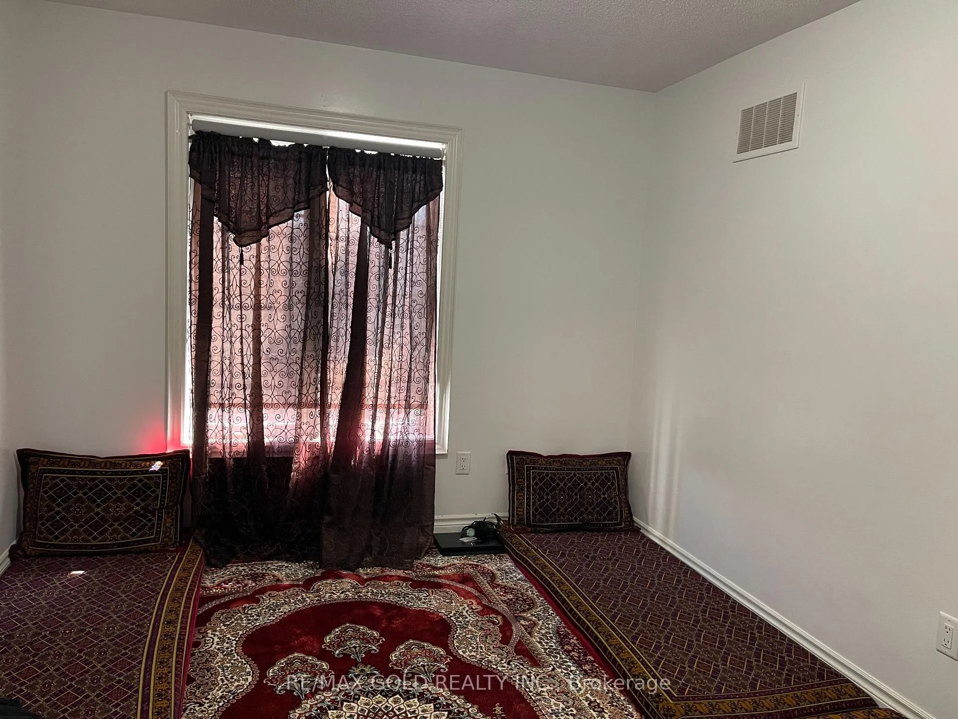 Photo 29 of 36 Brushwood Drive, Brampton, Bram West — HOMEH