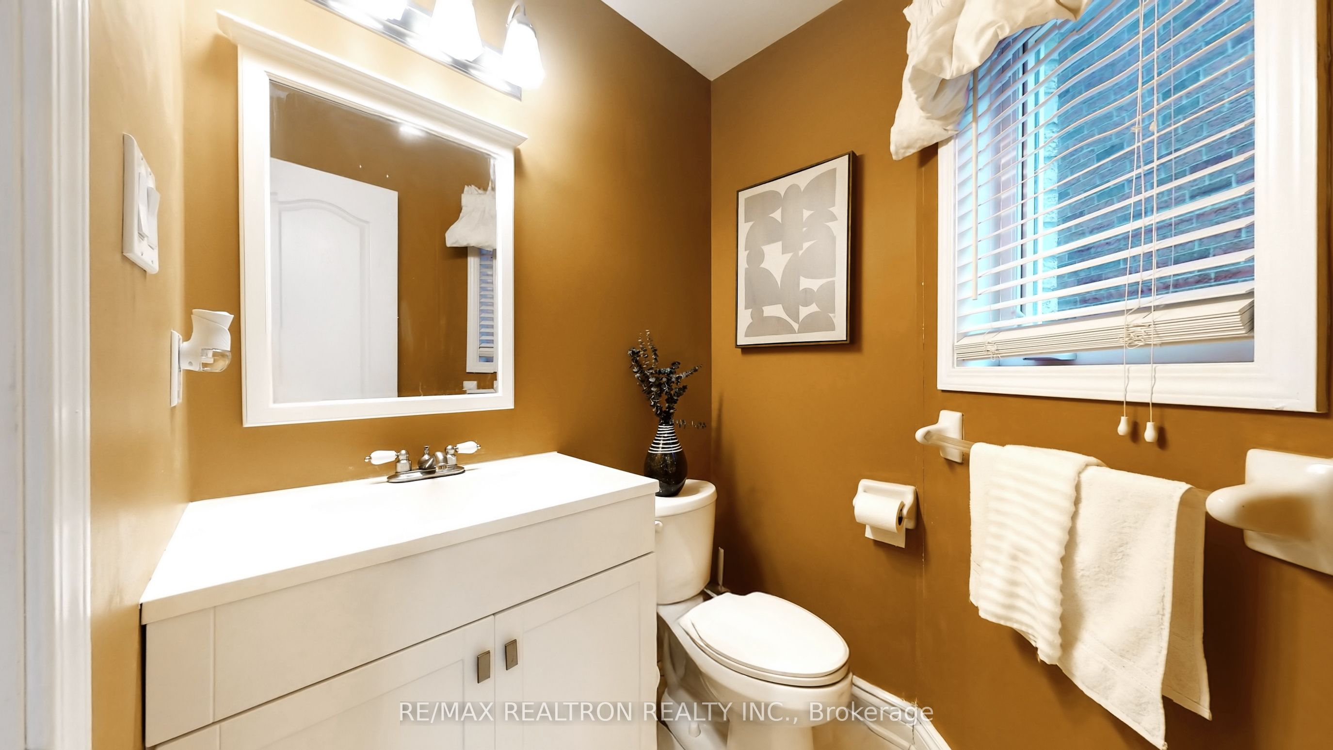 Photo 16 of 24 Glendennan Avenue, Markham, Cornell — HOMEH
