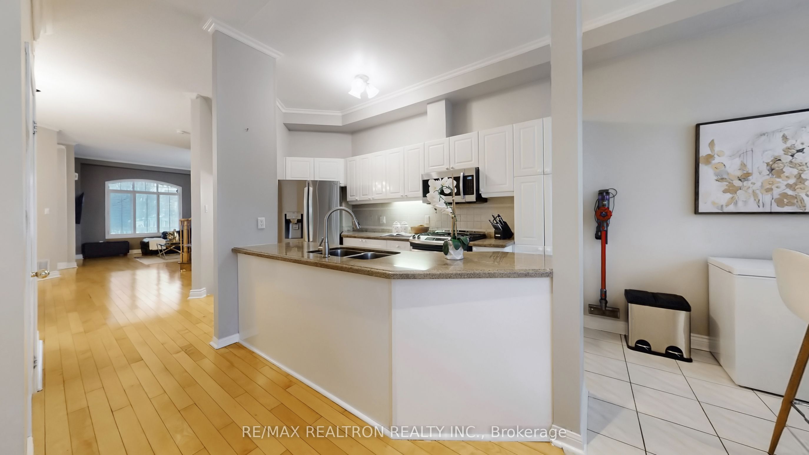 Photo 12 of 24 Glendennan Avenue, Markham, Cornell — HOMEH