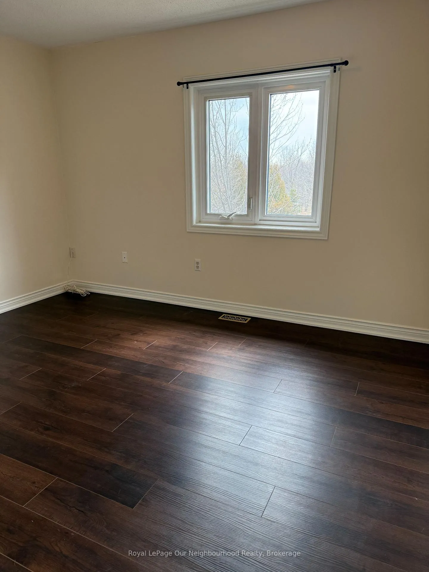 Photo 17 of 196 Pressed Brick Drive, Brampton, Brampton North — HOMEH