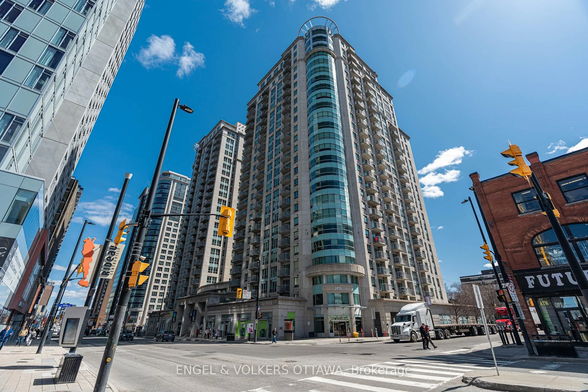 Front of Unit 206, 200 Rideau Street