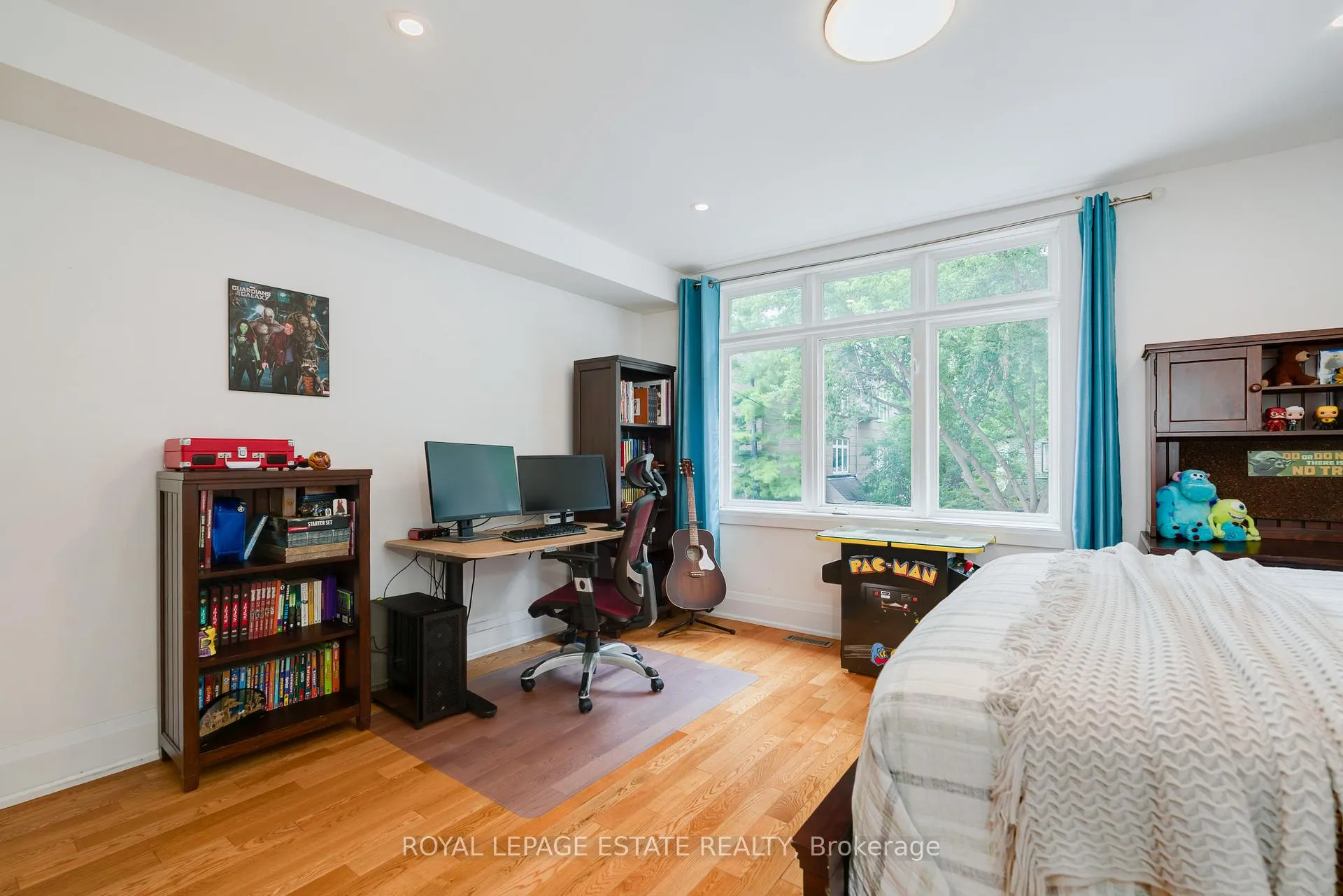 Photo 17 of 18 Bastedo Avenue, Toronto, Woodbine Corridor — HOMEH