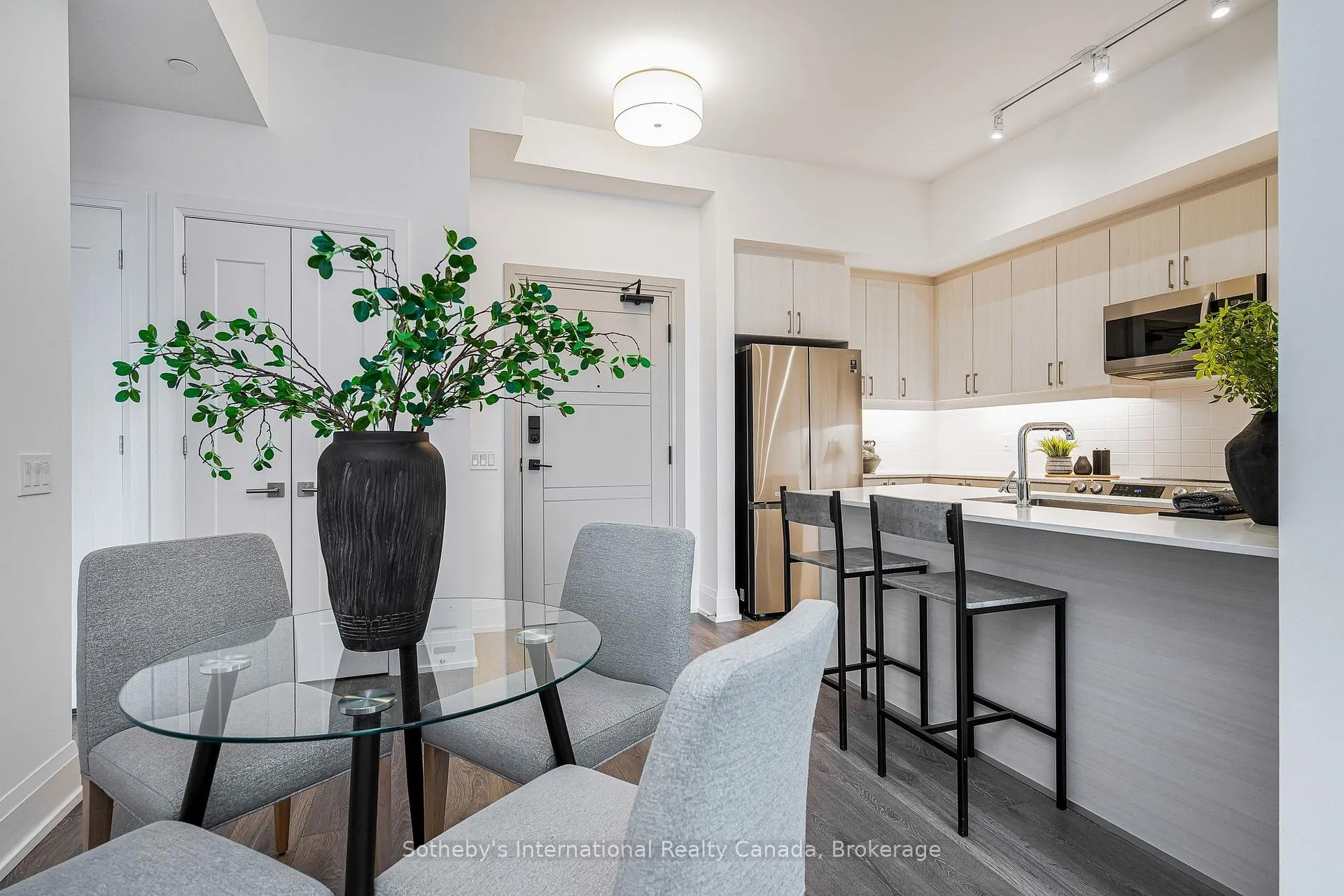 Photo 4 of Unit 301, 1 Hume Street, Collingwood — HOMEH
