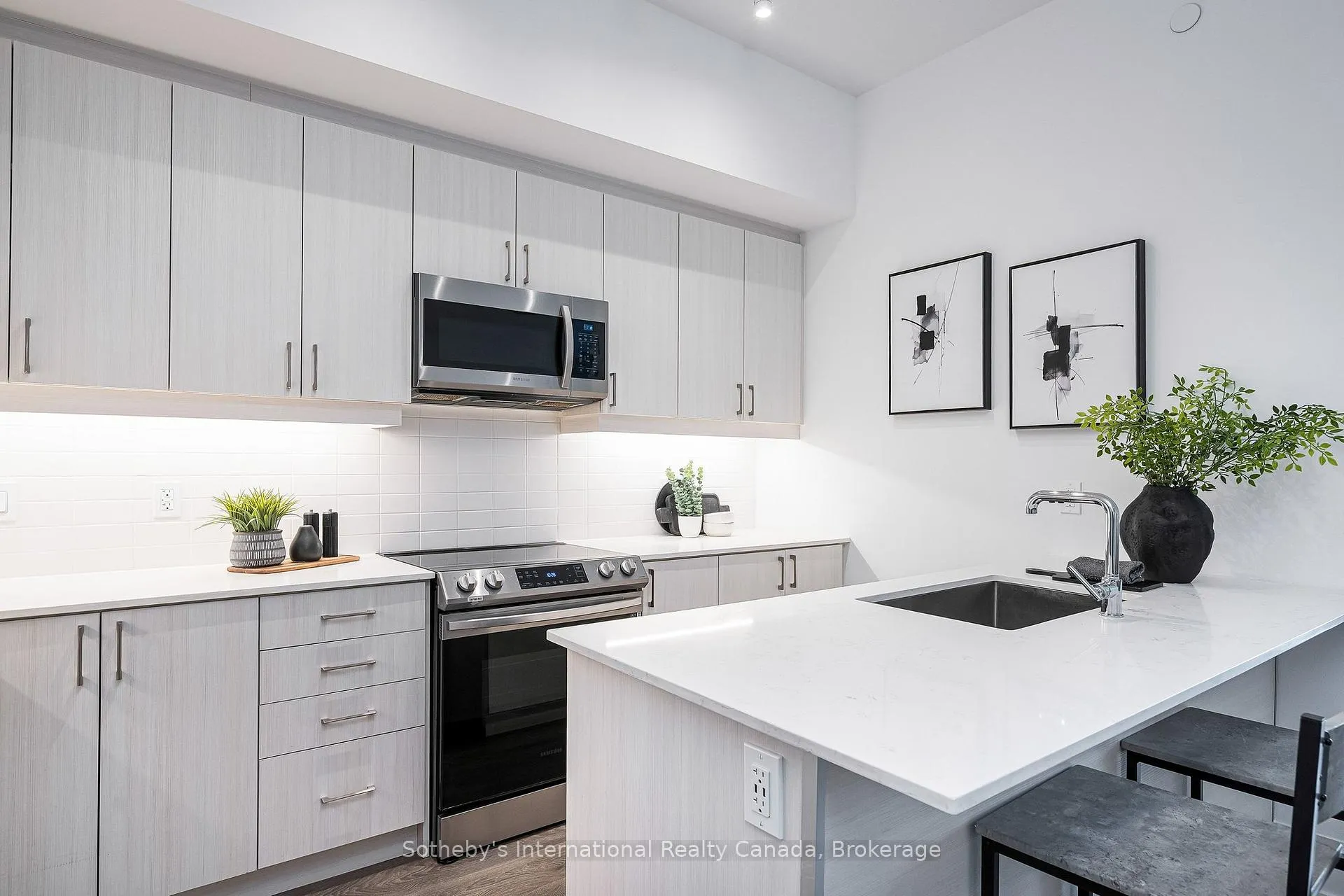 Photo 6 of Unit 301, 1 Hume Street, Collingwood — HOMEH