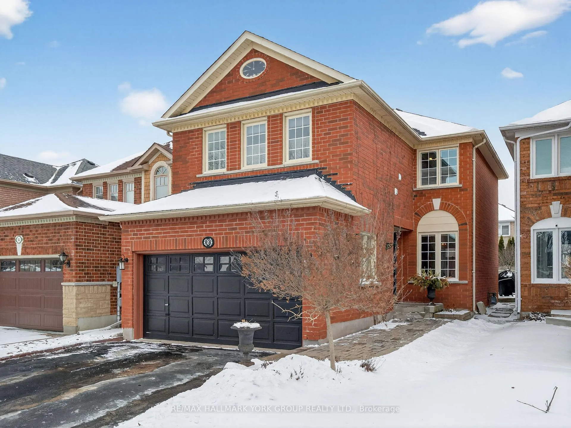 Photo 2 of 18 Rush Road, Aurora, Bayview Wellington — HOMEH