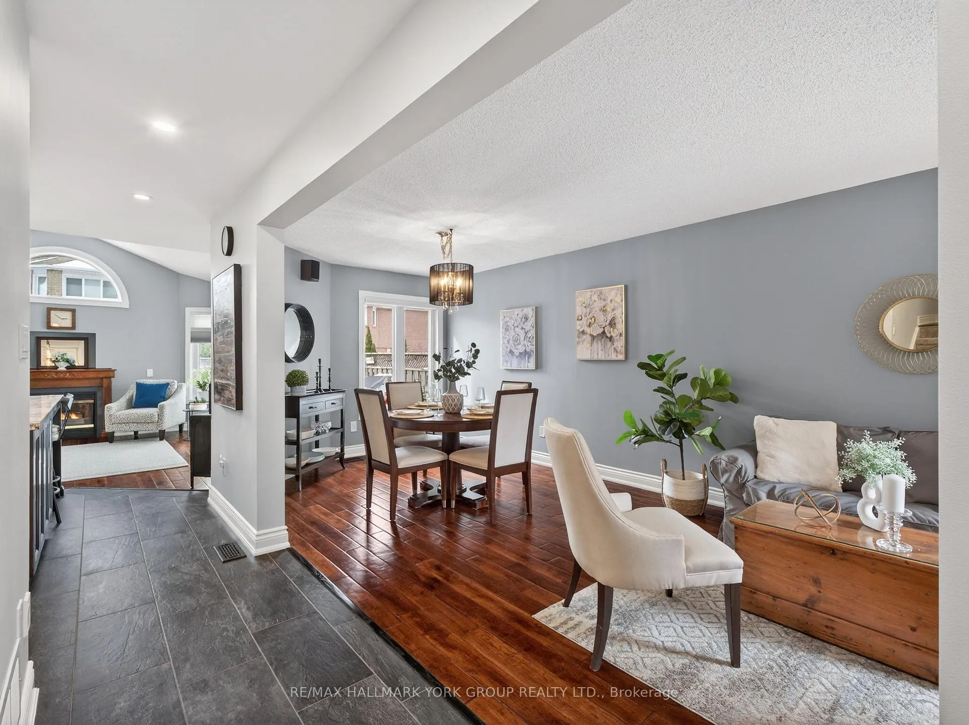 Photo 12 of 18 Rush Road, Aurora, Bayview Wellington — HOMEH