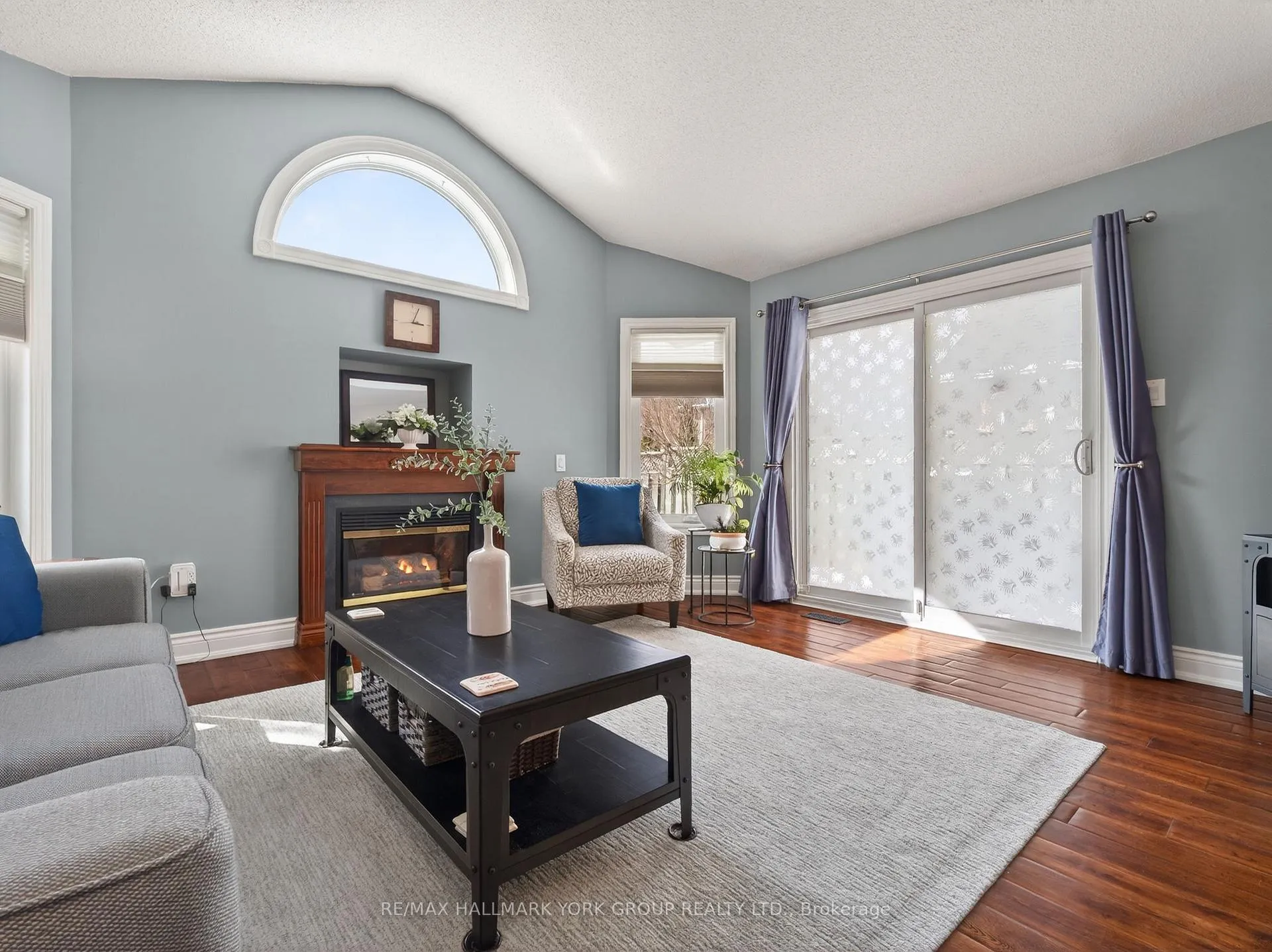 Photo 20 of 18 Rush Road, Aurora, Bayview Wellington — HOMEH