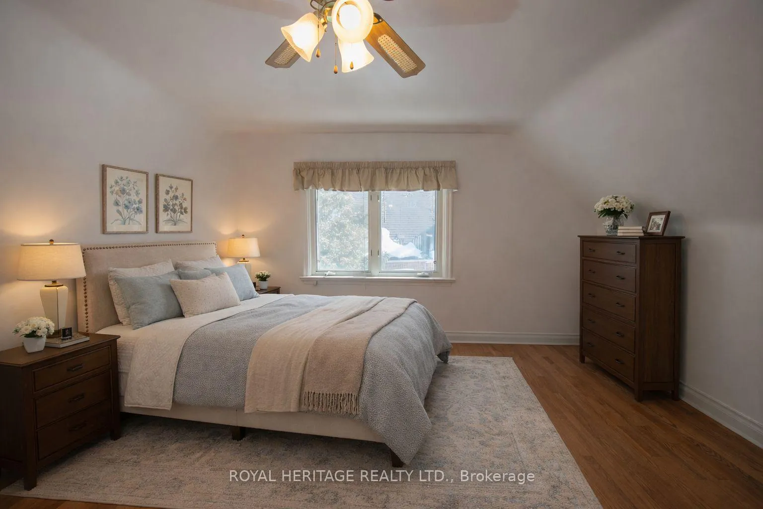 Photo 5 of 17 Kingswell Crescent, Scarborough, Clairlea-Birchmount — HOMEH