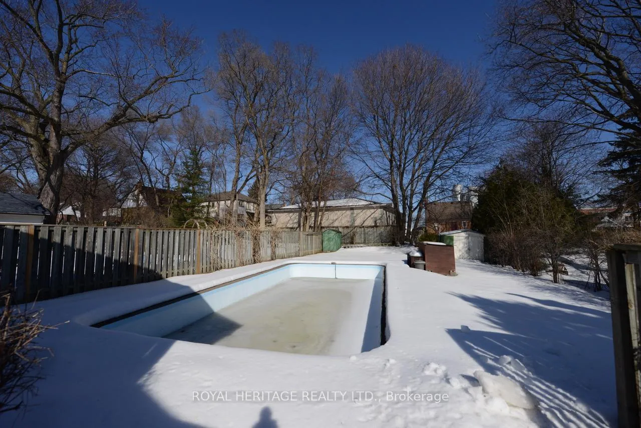 Photo 19 of 17 Kingswell Crescent, Scarborough, Clairlea-Birchmount — HOMEH