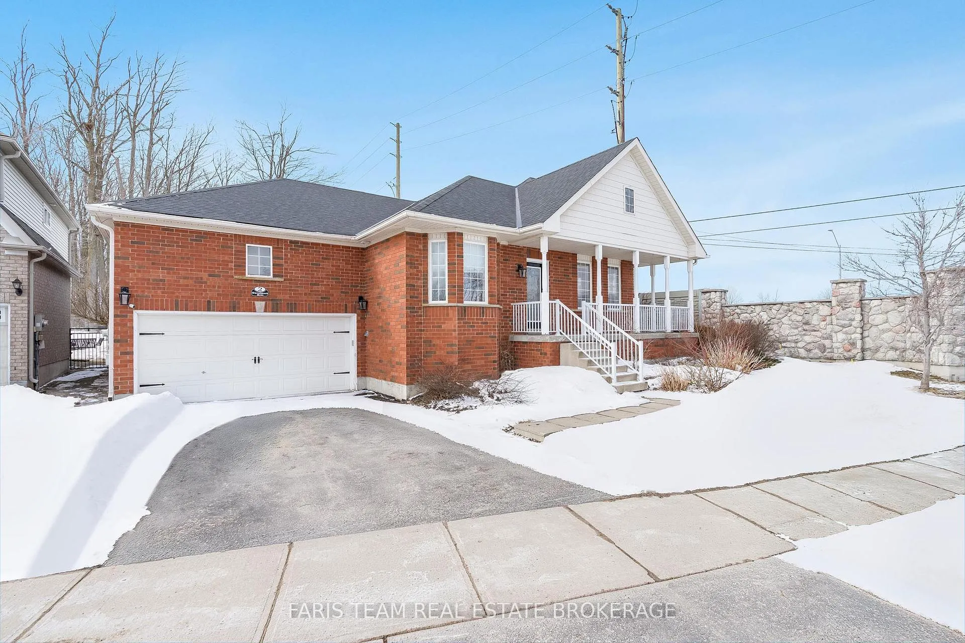 Photo 3 of 2 Thrushwood Drive, Barrie, 400 West — HOMEH