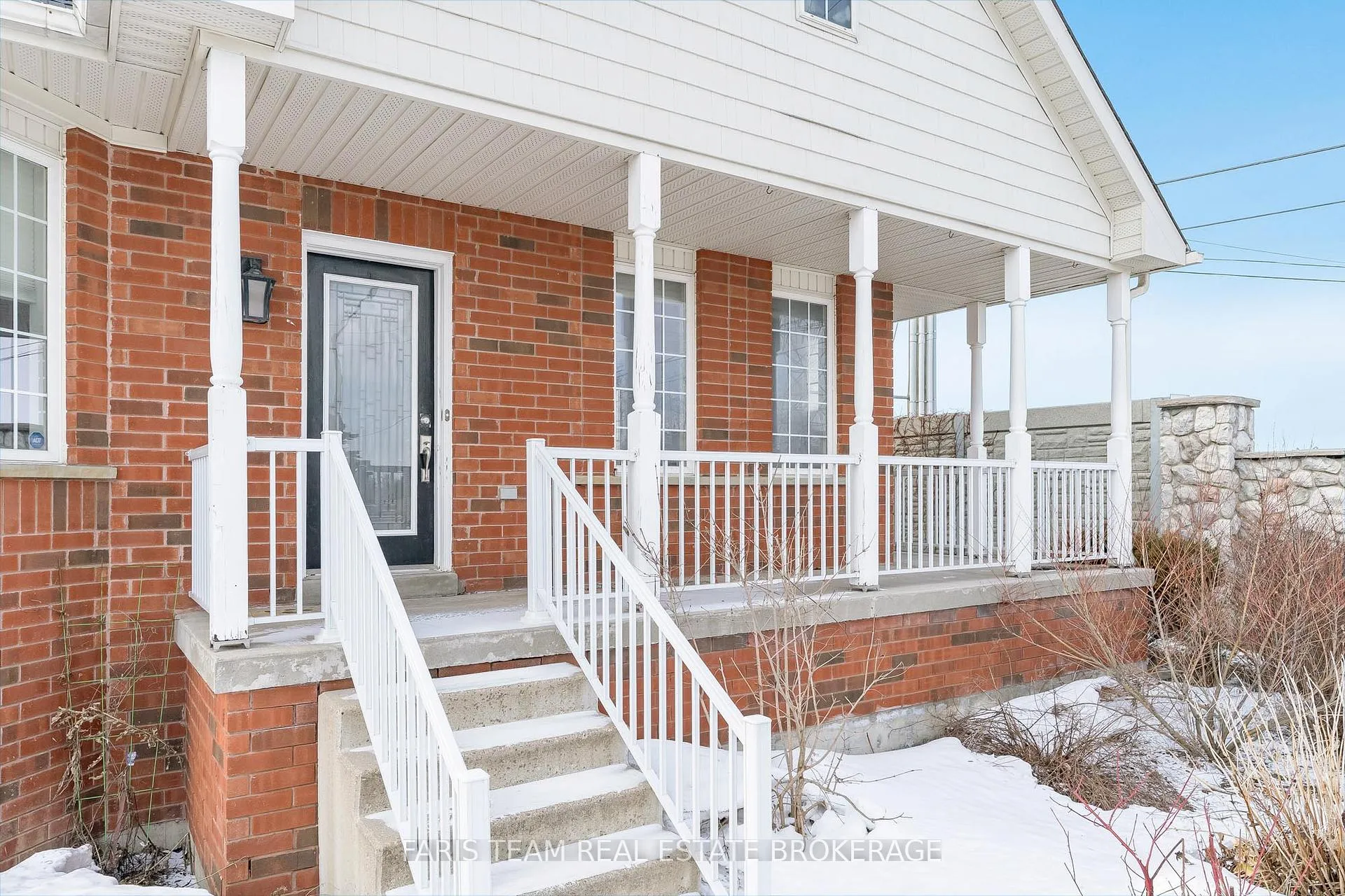 Photo 5 of 2 Thrushwood Drive, Barrie, 400 West — HOMEH