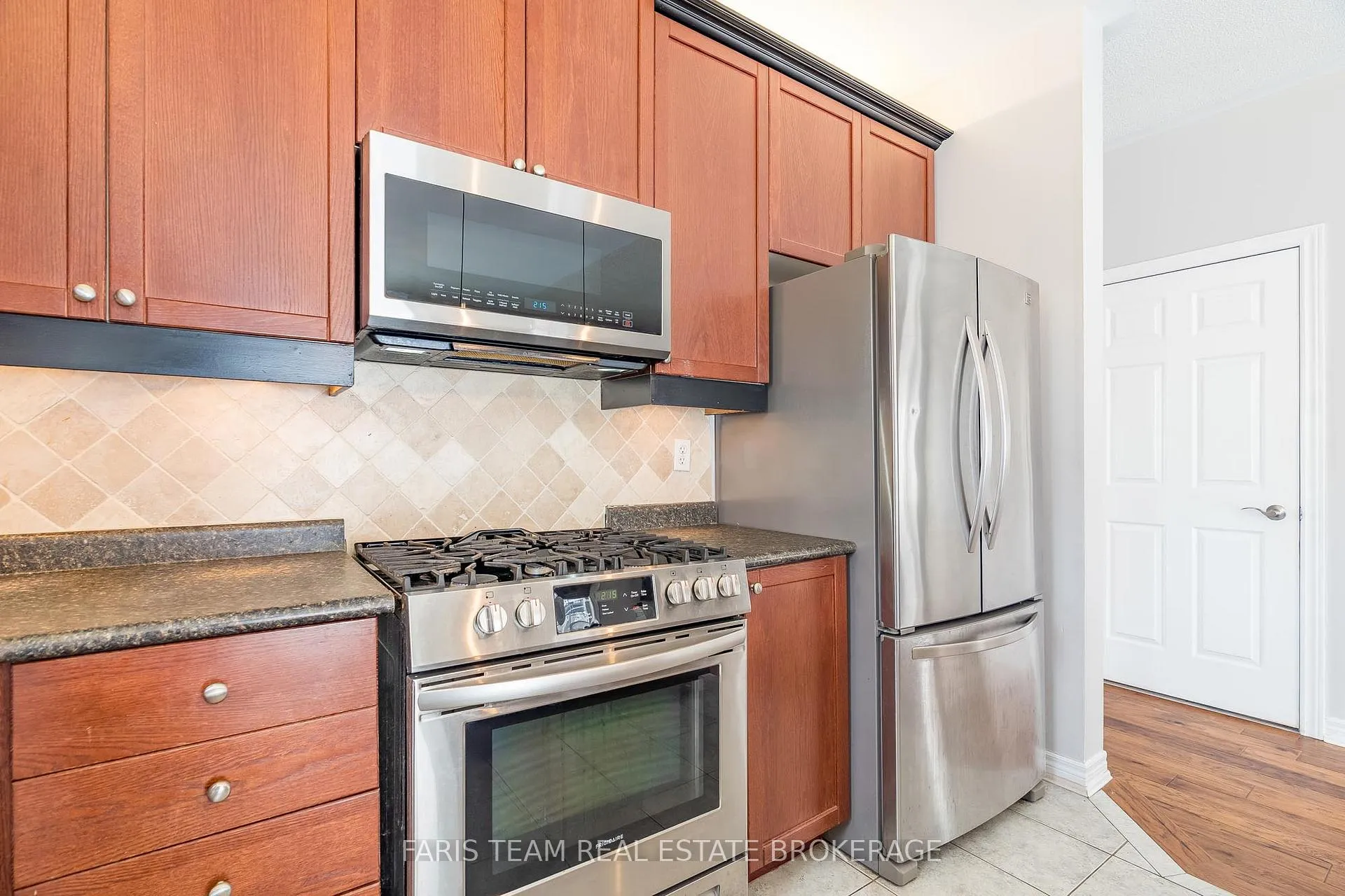 Photo 10 of 2 Thrushwood Drive, Barrie, 400 West — HOMEH
