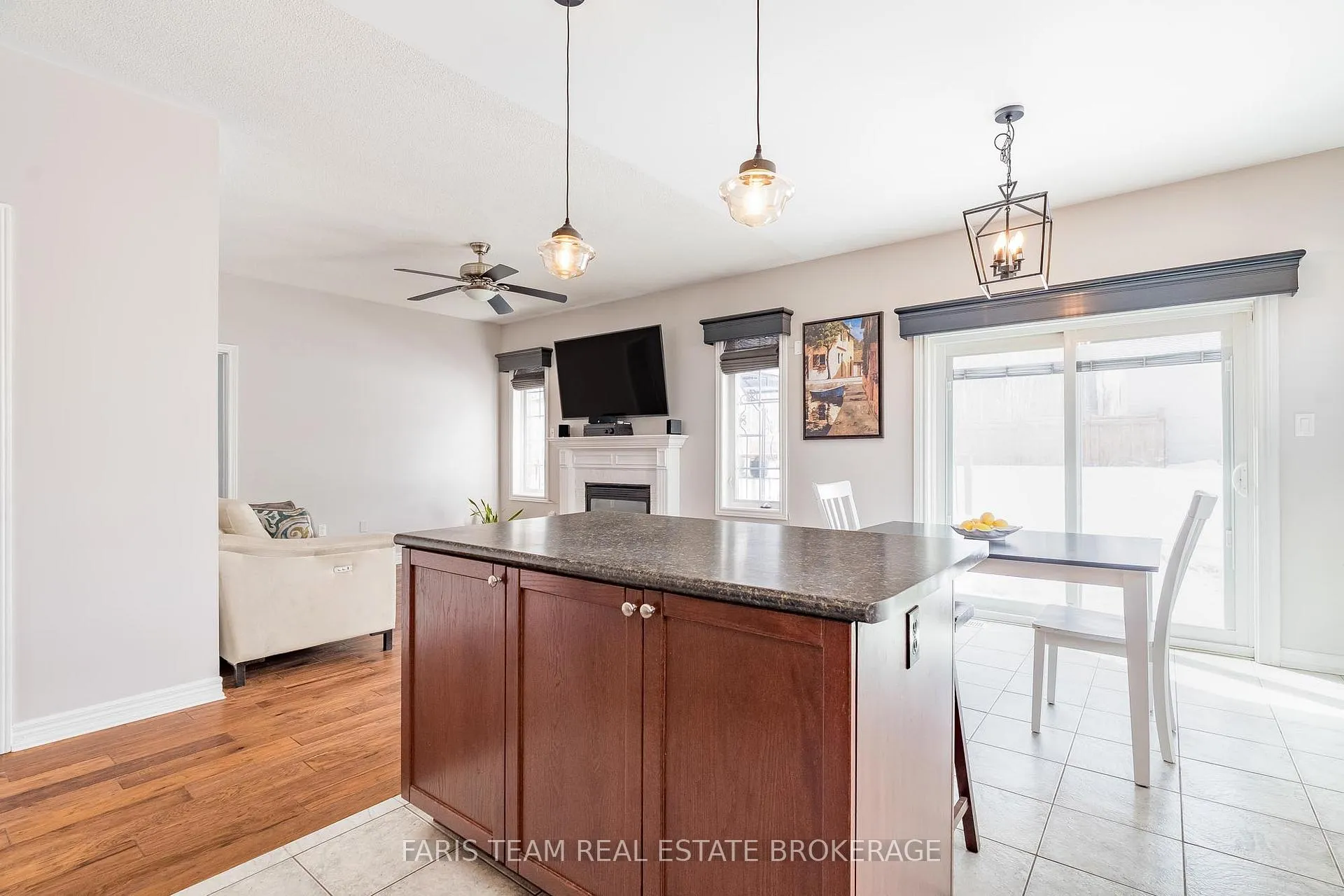 Photo 12 of 2 Thrushwood Drive, Barrie, 400 West — HOMEH