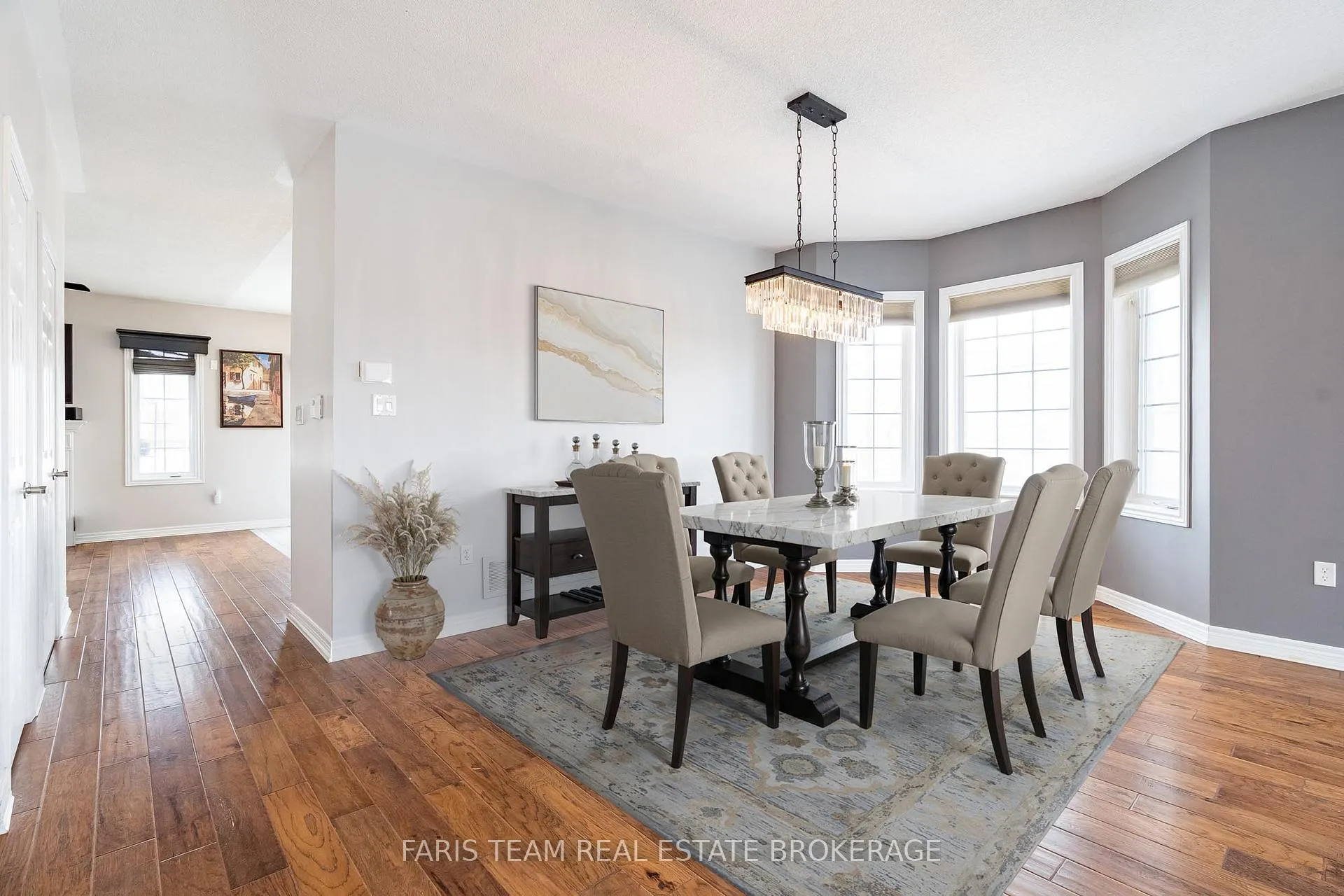 Photo 15 of 2 Thrushwood Drive, Barrie, 400 West — HOMEH